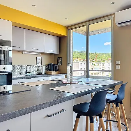 Vue , Clim , Garage Privé 6 Pers Clf-fd Fontgieve Appartement