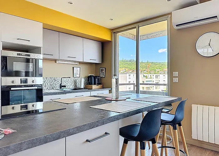 Vue , Clim , Garage Privé 6 Pers Clf-fd Fontgieve Appartement